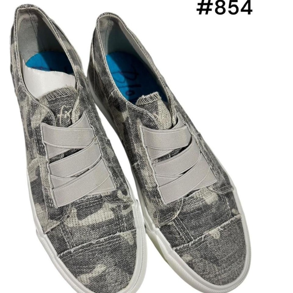 New Blowfish Sneakers Size‎ 8